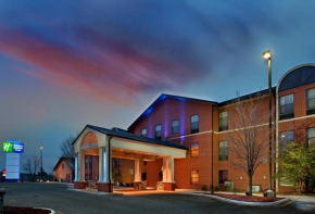 Гостиница Holiday Inn Express Hotel & Suites Batesville, an IHG Hotel  Бейтсвилл